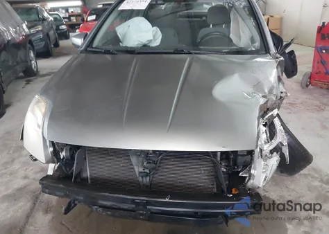 2011 Nissan Sentra 2.0S z USA, uszkodzony, nr VIN 3N1AB6AP2BL611721